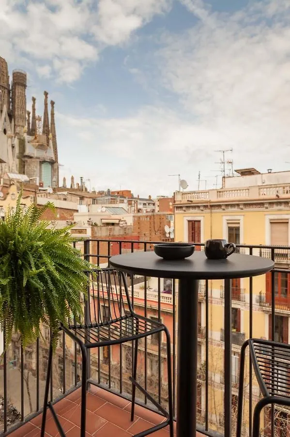 Nevis - Modern Two Bedroom Apartment In Sagrada Familia Barcelona 0*,  Spain